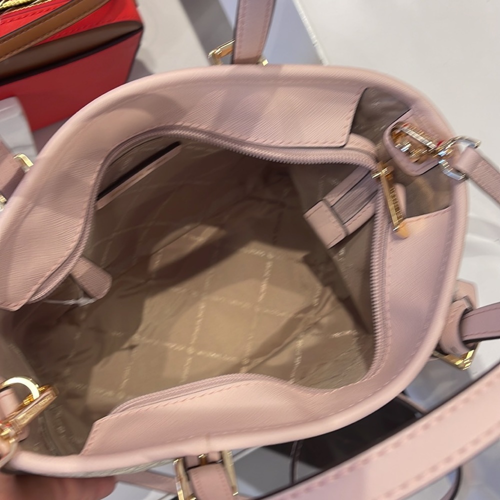 MICHAEL KORS 
Jet Set Travel Extra-Small Logo Top-Zip Tote Bag
Powder Blush
NWT - Picture 11 of 16
